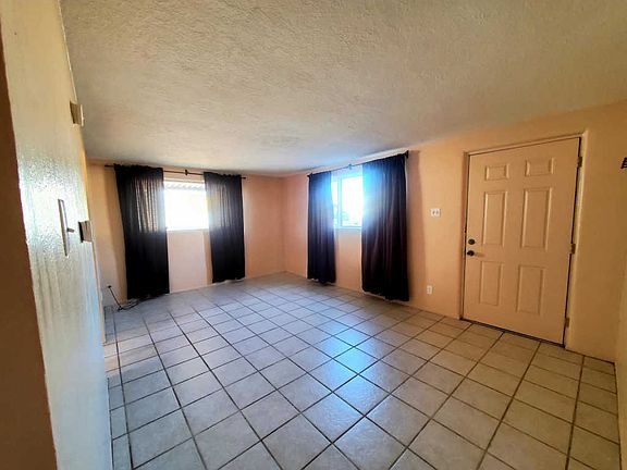 3rd image of 2817 Bel Air Dr NE