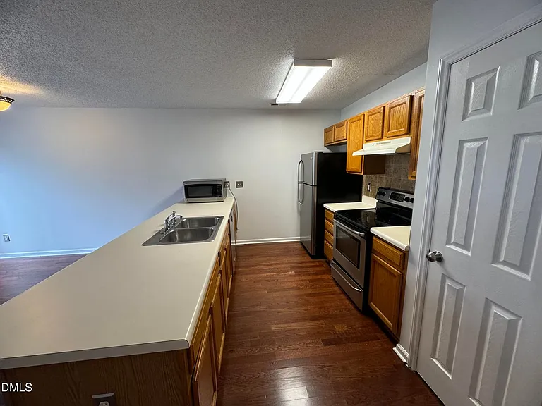 4804 Tanglewood Oaks St — Photo 3