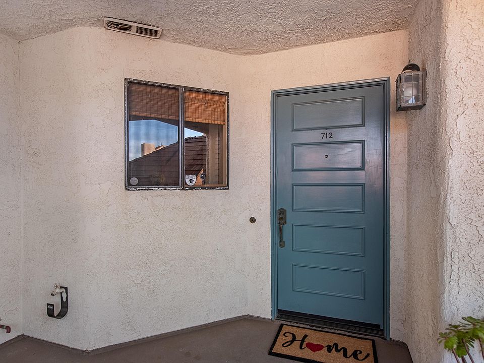 1st image of 712 Island View Cir