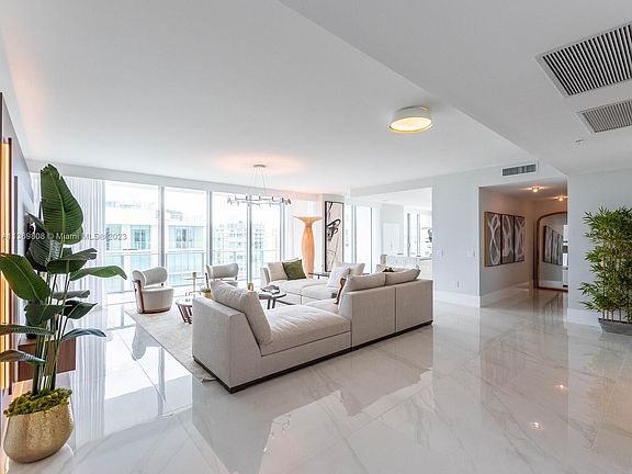 3rd image of 330 Sunny Isles Blvd #5-LPH04