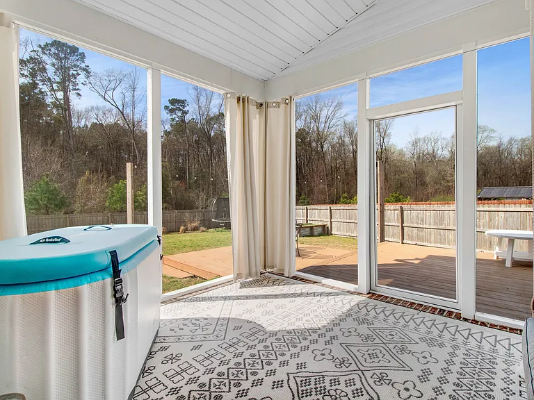 107 Villa Grey Ct — Photo 9