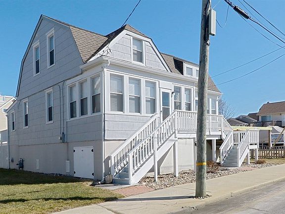 3rd image of 117 W Maryland Ave
