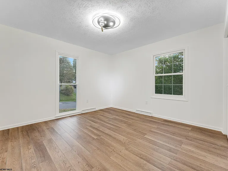 801 Cottonwood St — Photo 8