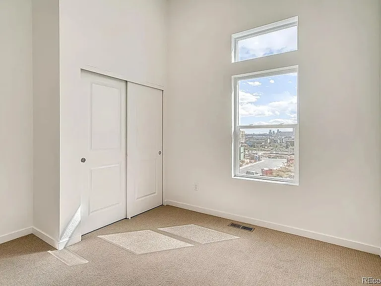 6770 Raritan Dr — Photo 10