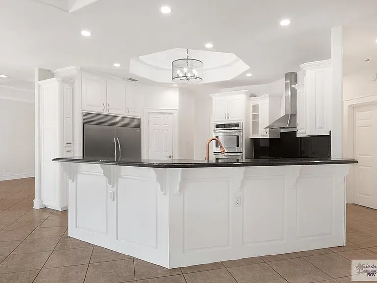 5684 Heron Cove Ln — Photo 8