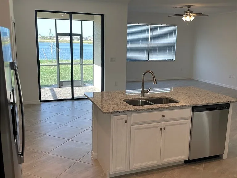 14543 Cantabria Dr — Photo 20