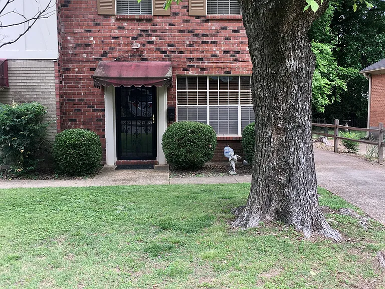 714 Goodman St — Photo 2