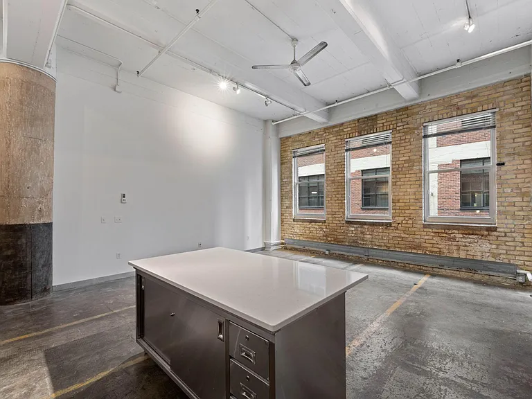 700 Washington Ave N #208 — Photo 8