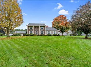 6081 Meadow Dr, Cicero, NY 13039