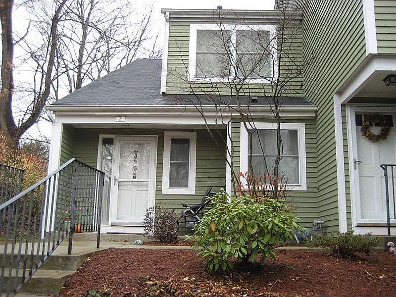 2nd image of 2 Brentwood Dr