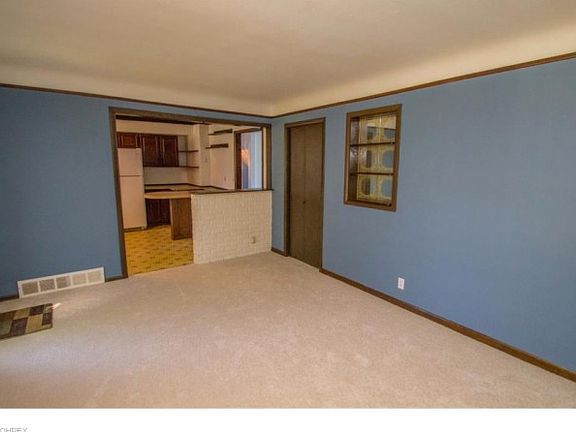 4th image of 8423 Care Dr