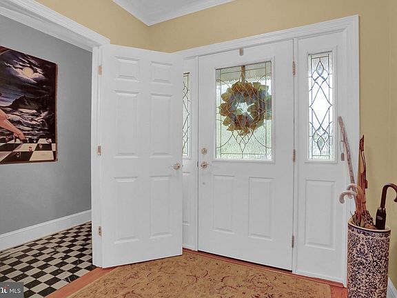 4th image of 1500 Parkland Dr