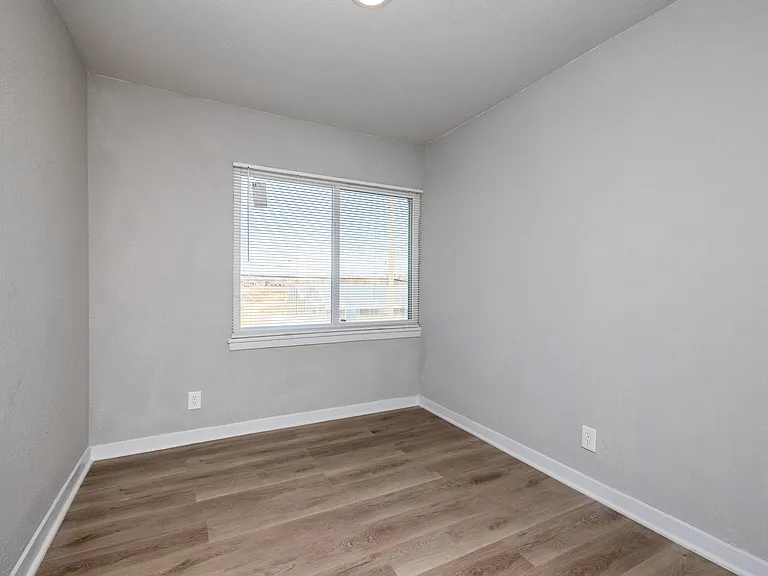 Blacklark Apartments — Photo 11