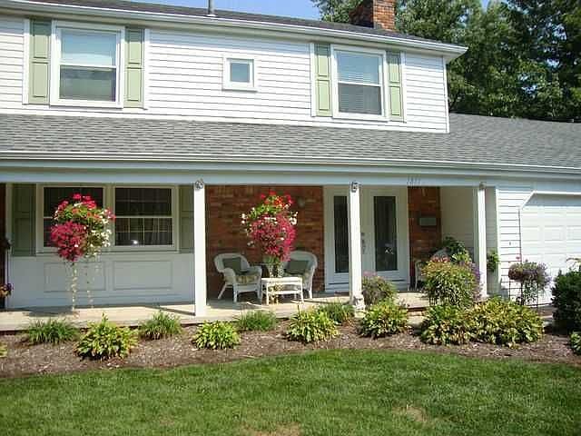 2nd image of 1871 Rose Arbor Dr