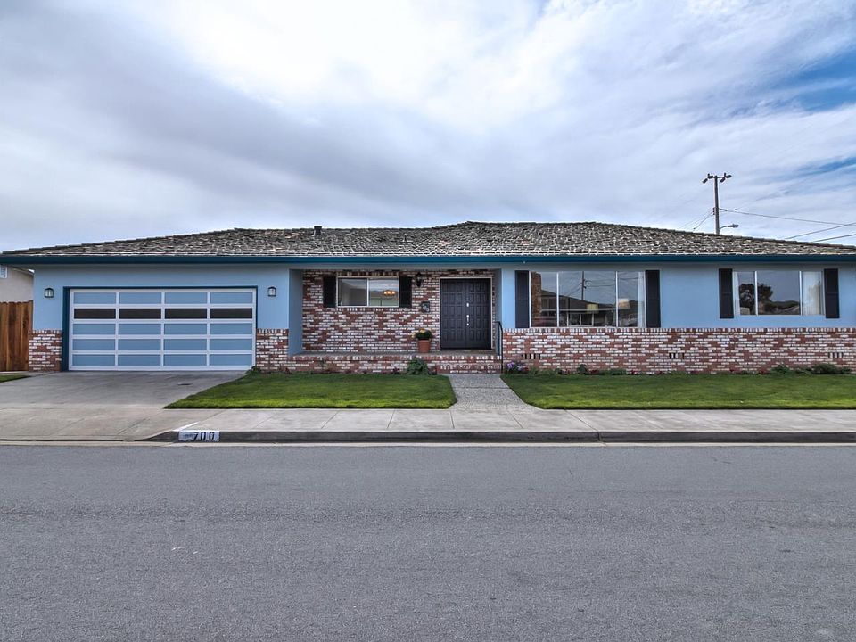 1st image of 700 Arroyo Leon Dr