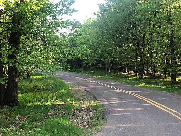 4th image of N4295N4295 Cloverleaf Ct