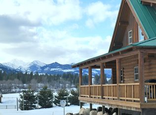 12 Lower Bear Creek Rd, Winthrop, WA 98862