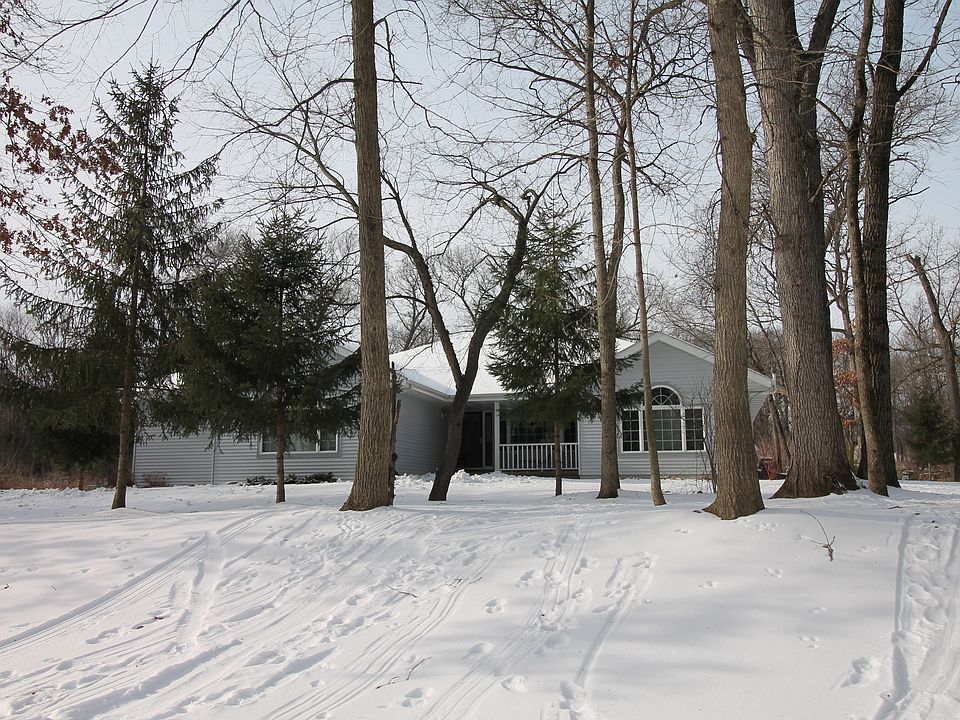 1st image of 5811 N Glenmoor Ln