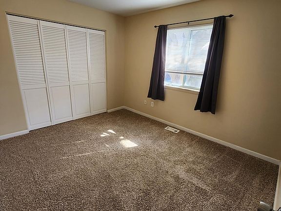 3rd image of 29020 Park St