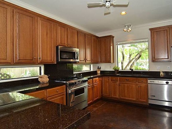 4th image of 14010 Bluff Manor Dr