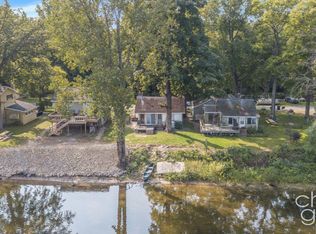 2185 Riverbank Ave NE, Grand Rapids, MI 49525