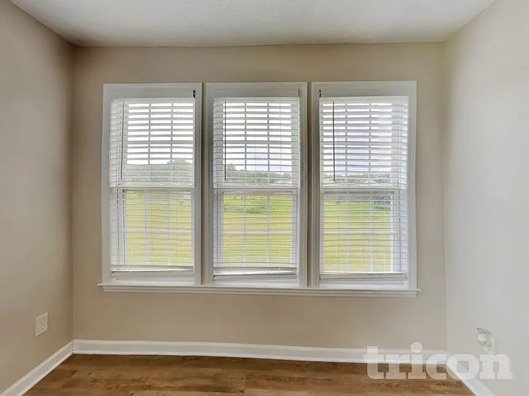 60 Rodney Ct — Photo 17