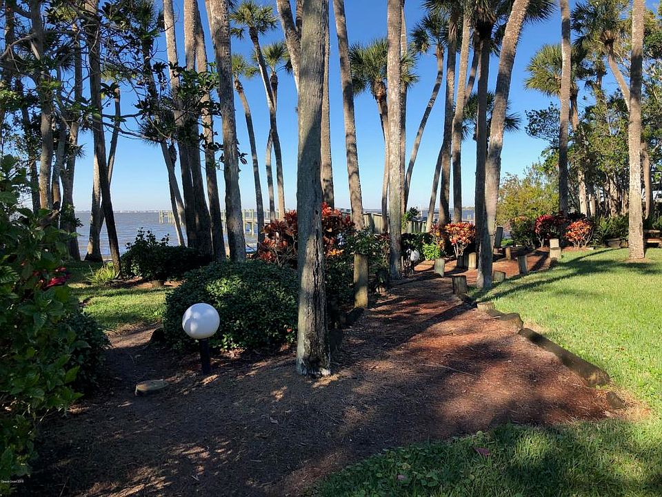 2nd image of 123 Riverside Dr #123