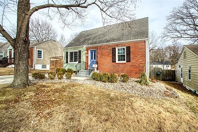 1st image of 8843 Rainbow Ln