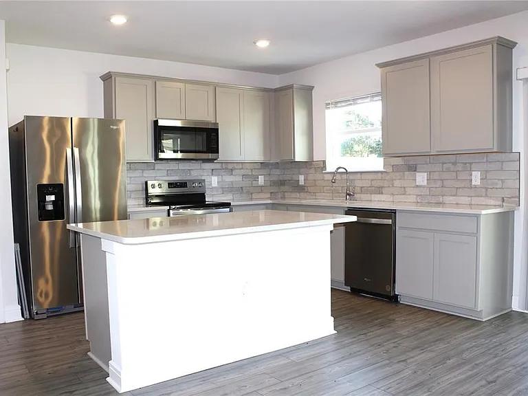 30600 Thunderbird Dr — Photo 28