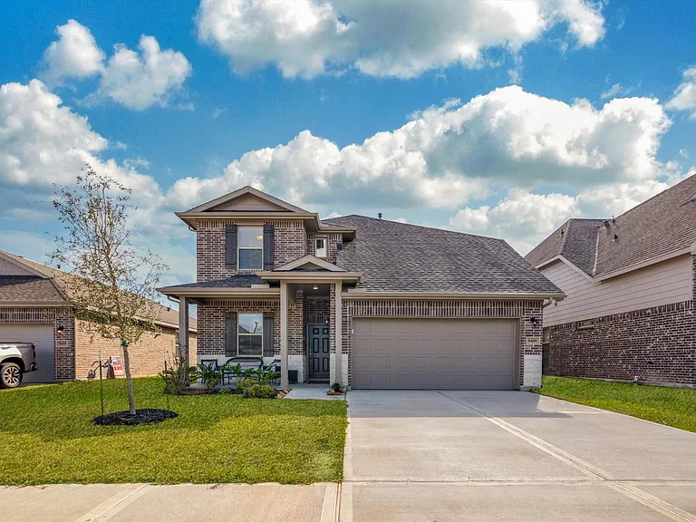 8426 Moonlight Bay Cir — Photo 1