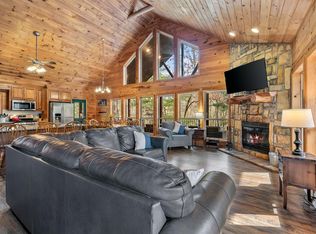 184 Almond Ln, Broken Bow, OK 74728