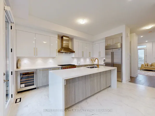 40 Chiara Rose Ln, Richmond Hill, ON L4E 2X5