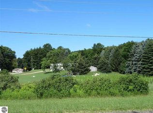 777 Brakel Point Dr, Traverse City, MI 49685