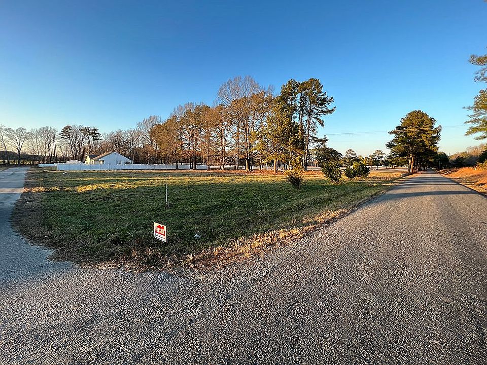 1st image of Julians Ln