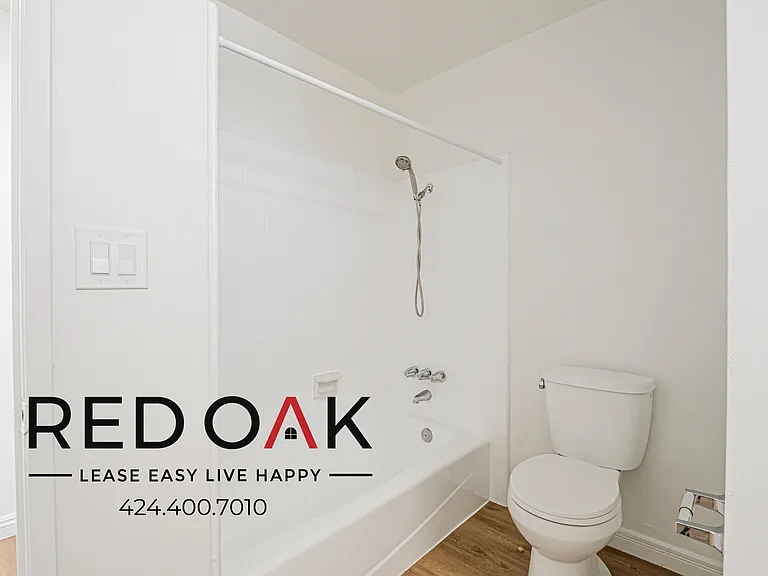 545 W 14th St #12 — Photo 14
