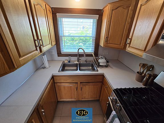 3rd image of 5 Linwood St #1