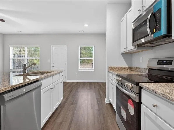146 Brexley Dr, Calhoun, GA 30701