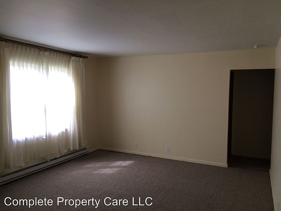 3rd image of 2500 N Reserve St