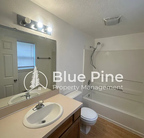 439 E Wyeth St — Photo 6