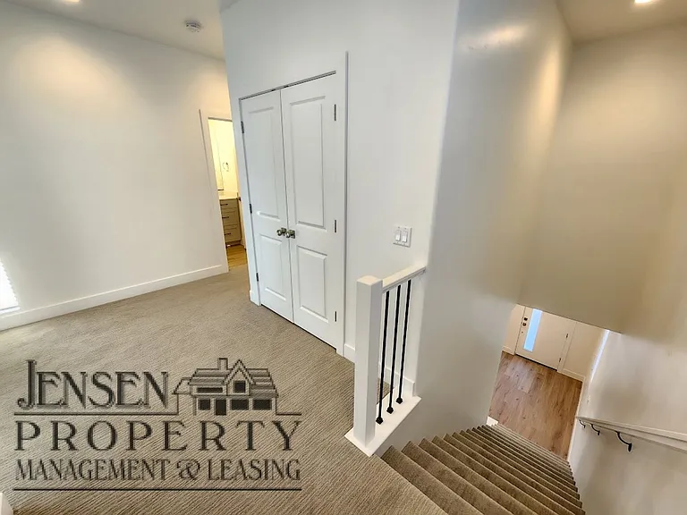 2649 E Wake Forest Ln — Photo 15