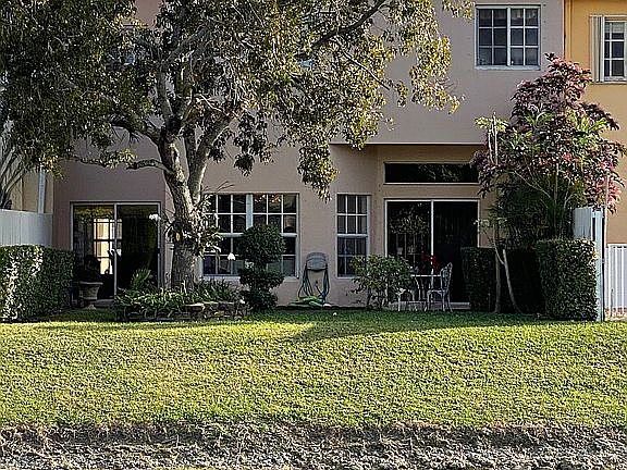 5th image of 16261 SW 101st Ter