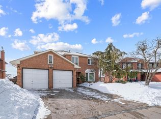 1002 Rambleberry Ave, Pickering, ON L1V 5Y3