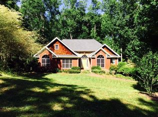 174 Tusquittee Trl, Cornelia, GA 30531