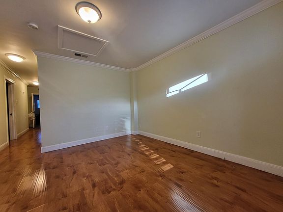 4th image of 1333 York St #1