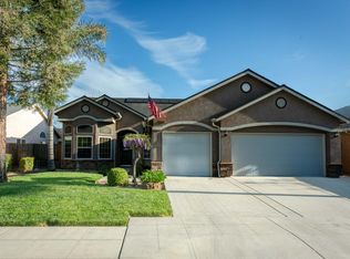 6652 E Raco Ave, Fresno, CA 93727