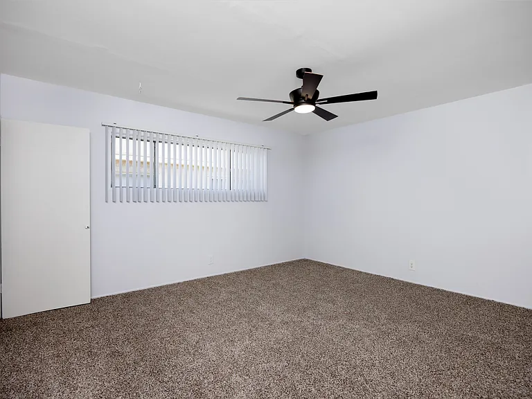 Eucalyptus Apartments — Photo 10