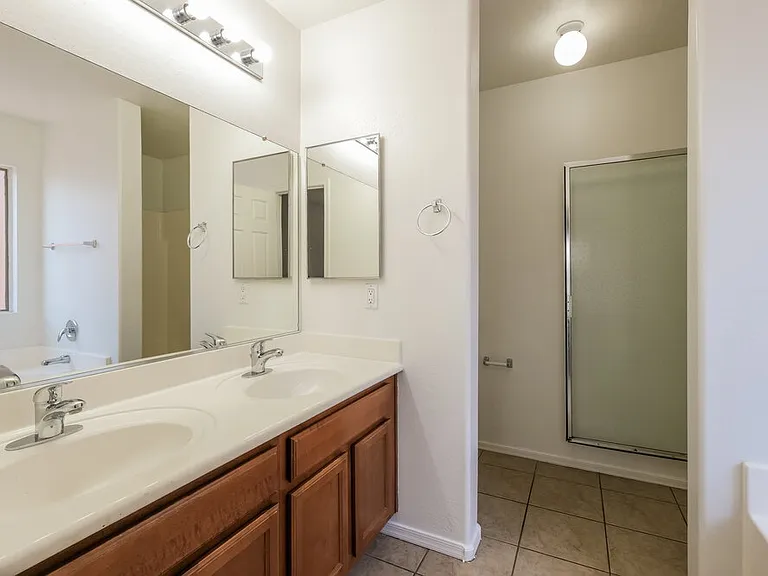 8633 W Cordes Rd — Photo 12