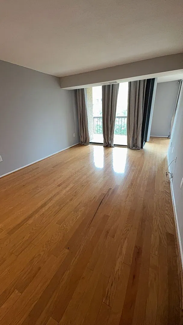 Two Bed/Two Bath Condo in Arlington - Four Mile — Photo 3