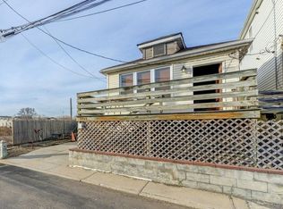 9945 Davenport Ct, Jamaica, NY 11414