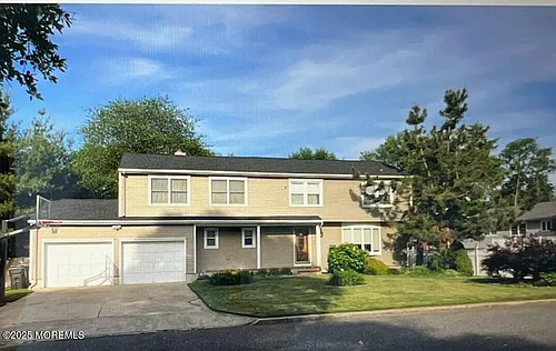 1703 Melville St Photo 1